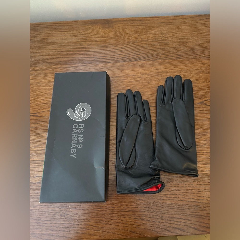Leather Driving Gloves - Picture 5 of 5